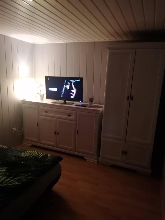 Domek W Slawie Przy Jeziorze Na Galerach Slawa Exteriör bild